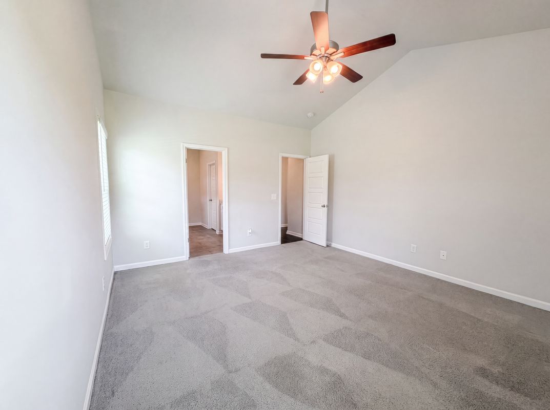 Photo 10 of 23 of 734 Mitscher Dr, Spring Hill, TN