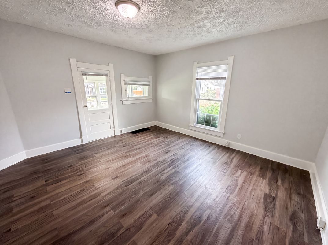 Photo 4 of 18 of 314 Bernard Ave, Indianapolis, IN