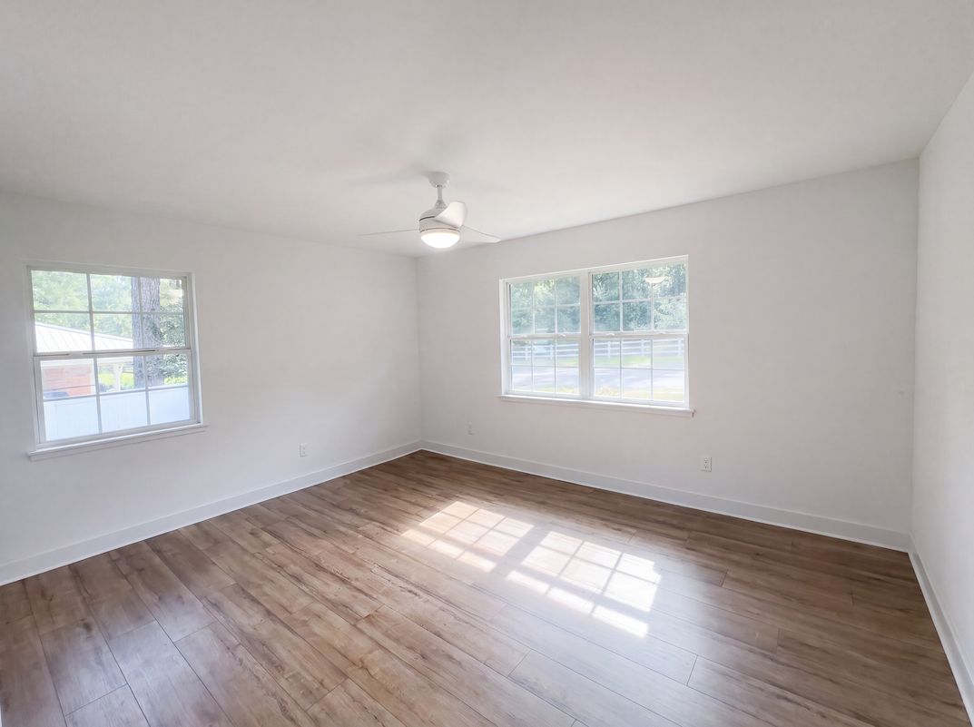 Photo 12 of 26 of 1625 Windsor Dr, Waycross, GA