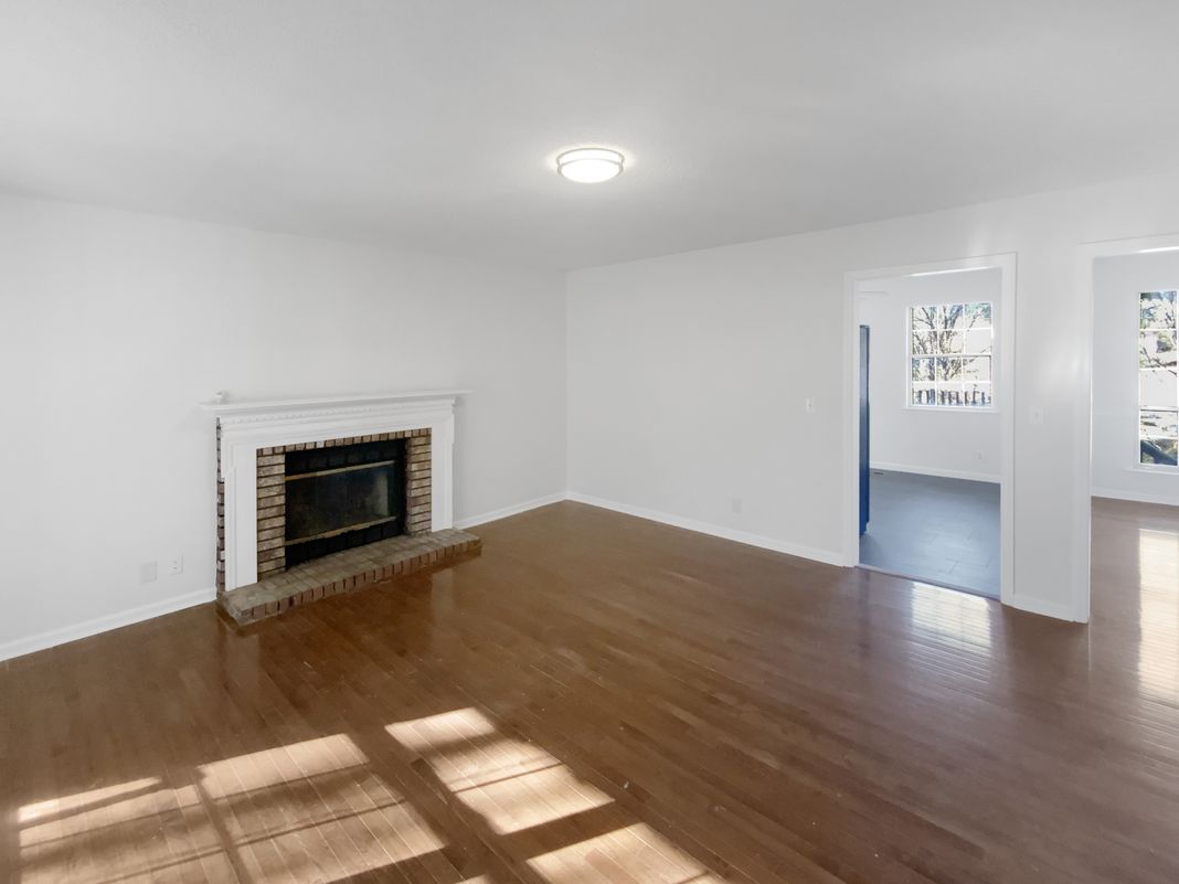 Photo 3 of 23 of 7511 Irongate Dr, Hixson, TN