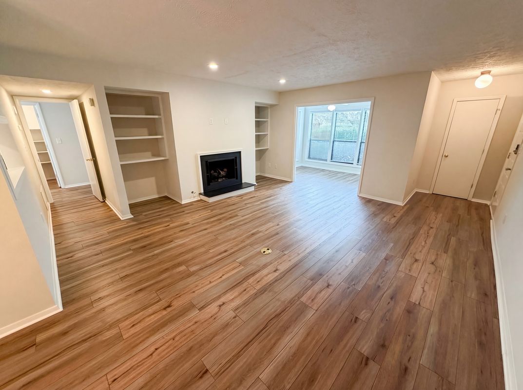 Photo 3 of 24 of 1013 Dunbar Dr, Atlanta, GA