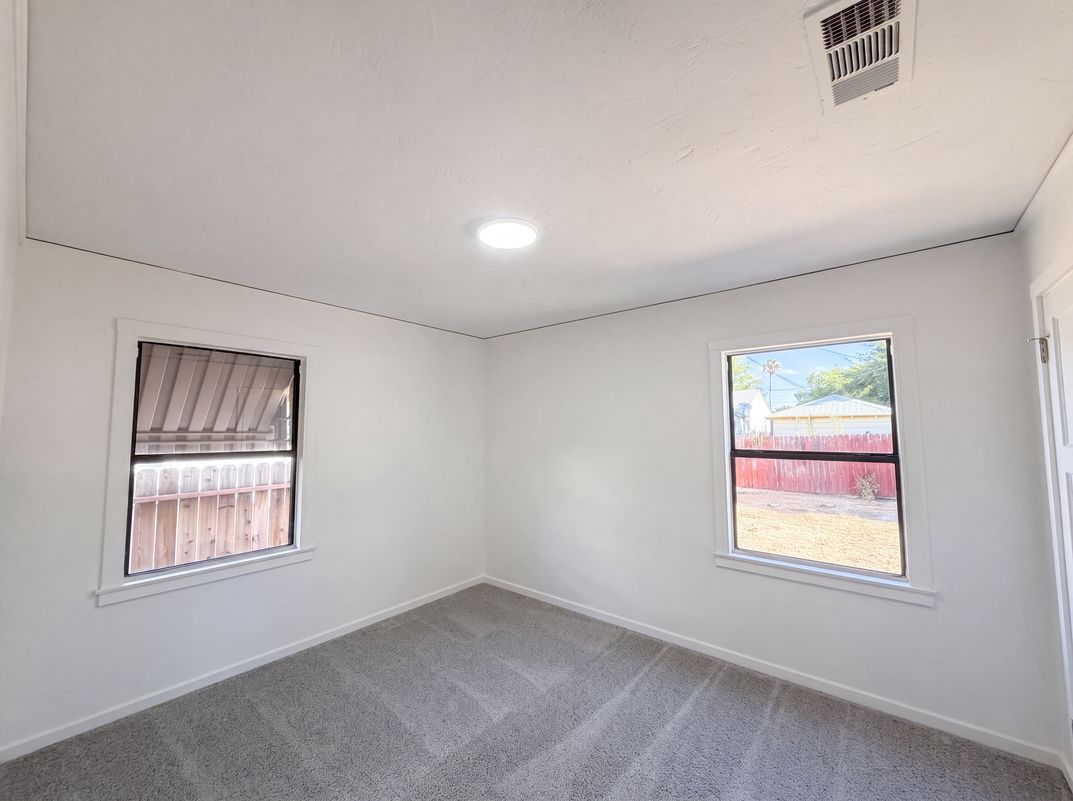 Photo 26 of 41 of 4601 Summit Way, Sacramento, CA