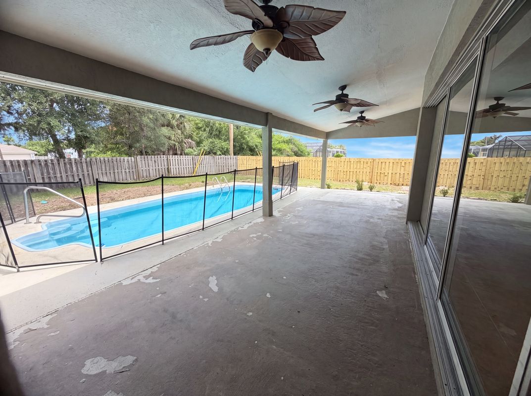 Photo 24 of 29 of 711 SE Celtic Ave, Port Saint Lucie, FL