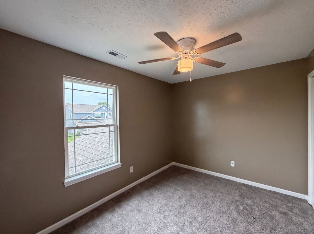 Photo 12 of 23 of 8196 Alyssum Dr, Plainfield, IN