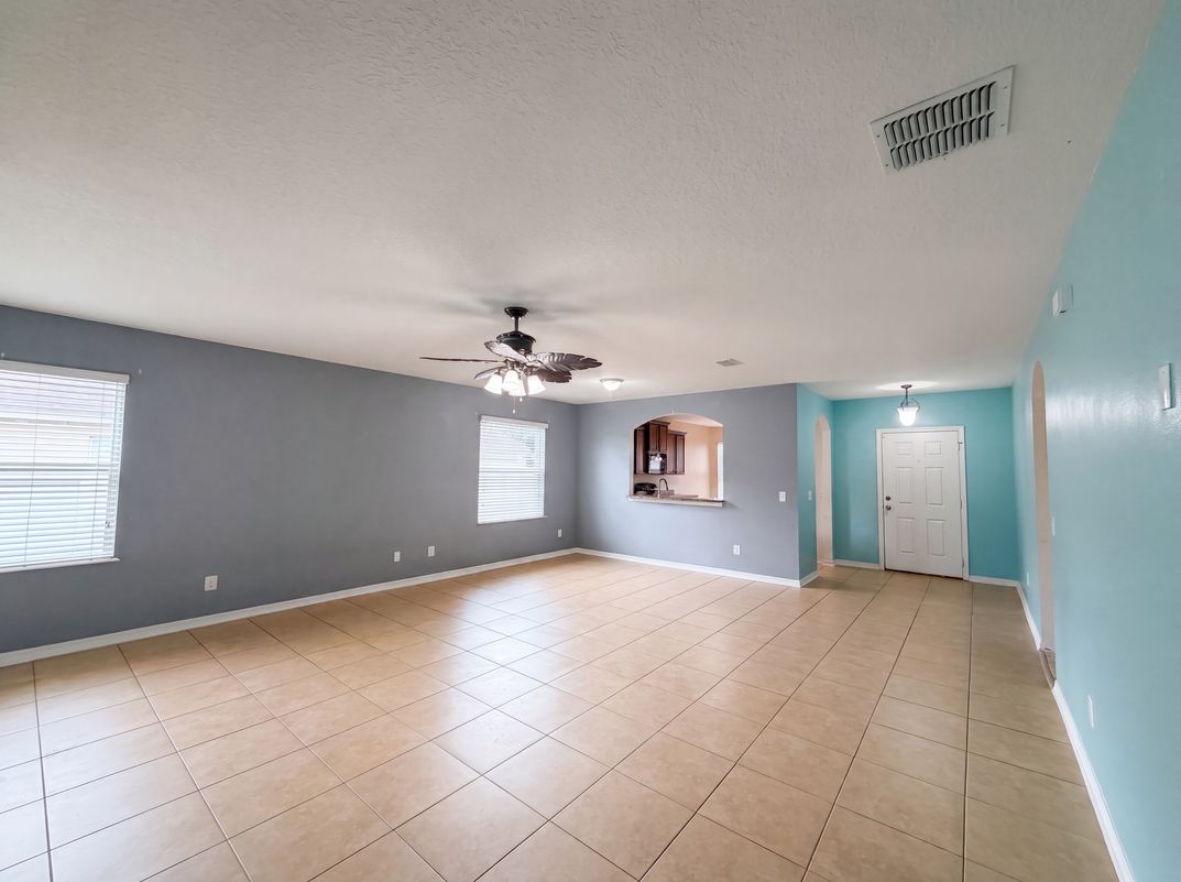 Photo 3 of 24 of 12902 Scout Ct, Grand Island, FL