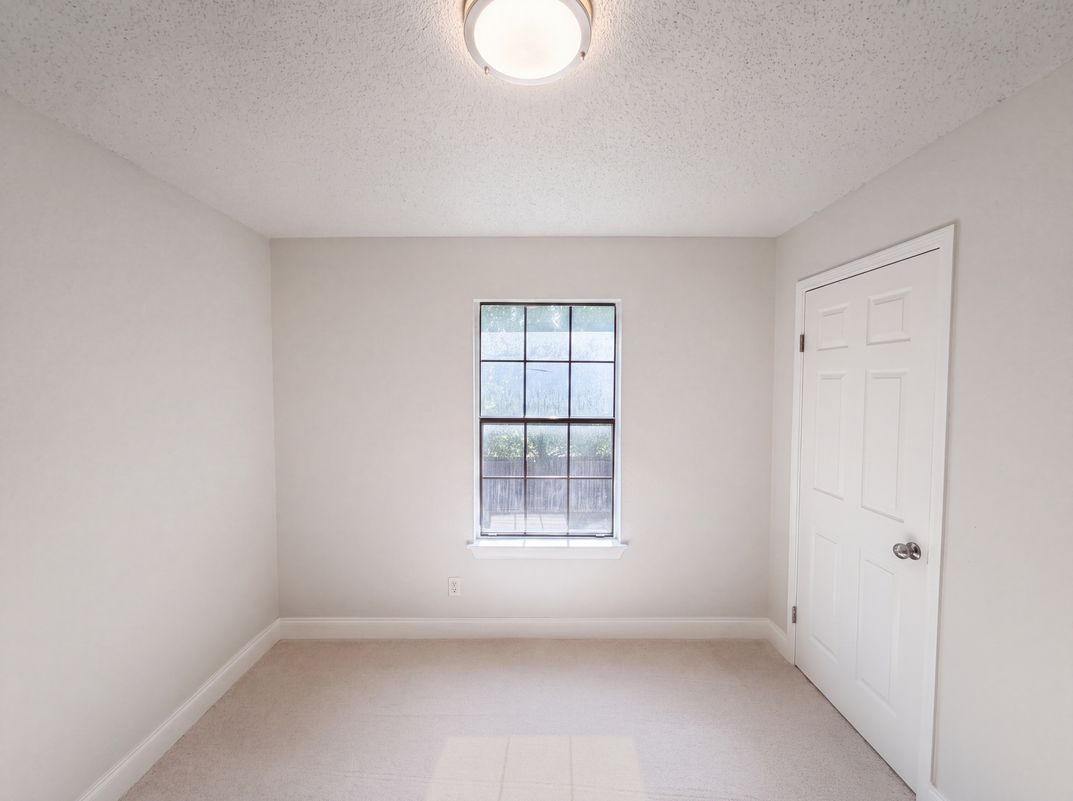 Photo 10 of 20 of 3610 Clearview Dr, Corinth, TX