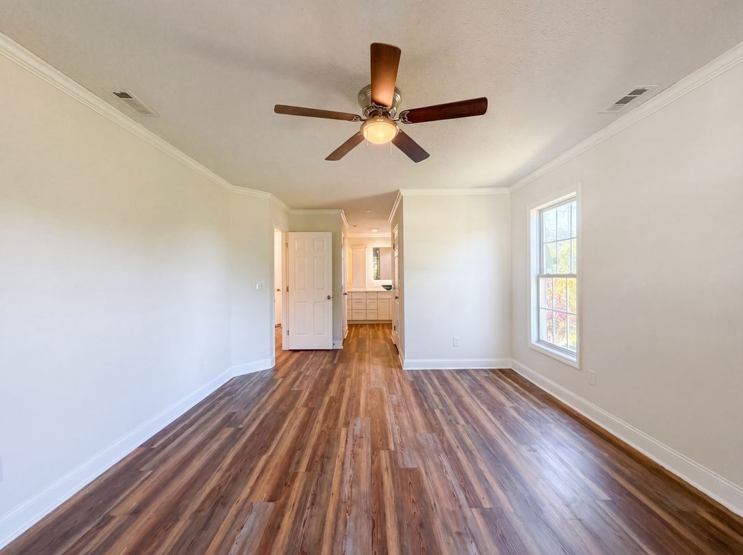 Photo 4 of 26 of 105 Jefferson Forest Ct, Winston Salem, NC