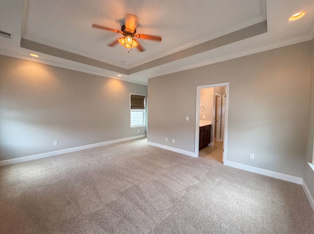 Photo 4 of 15 of 1013 Ashley Garden Blvd, Charleston, SC