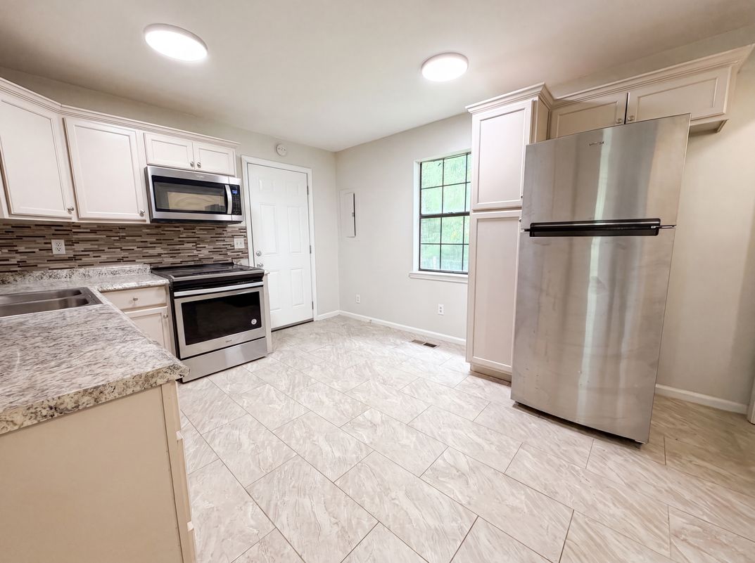 Photo 16 of 21 of 405 Annie Lee Rd, Trussville, AL
