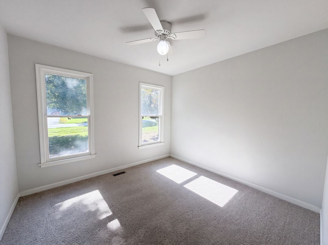 Photo 4 of 16 of 10912 Belvoir Rd, Chester, VA