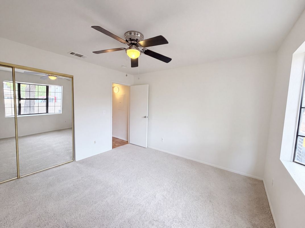 Photo 6 of 24 of 5056 Jeffreys St, Las Vegas, NV