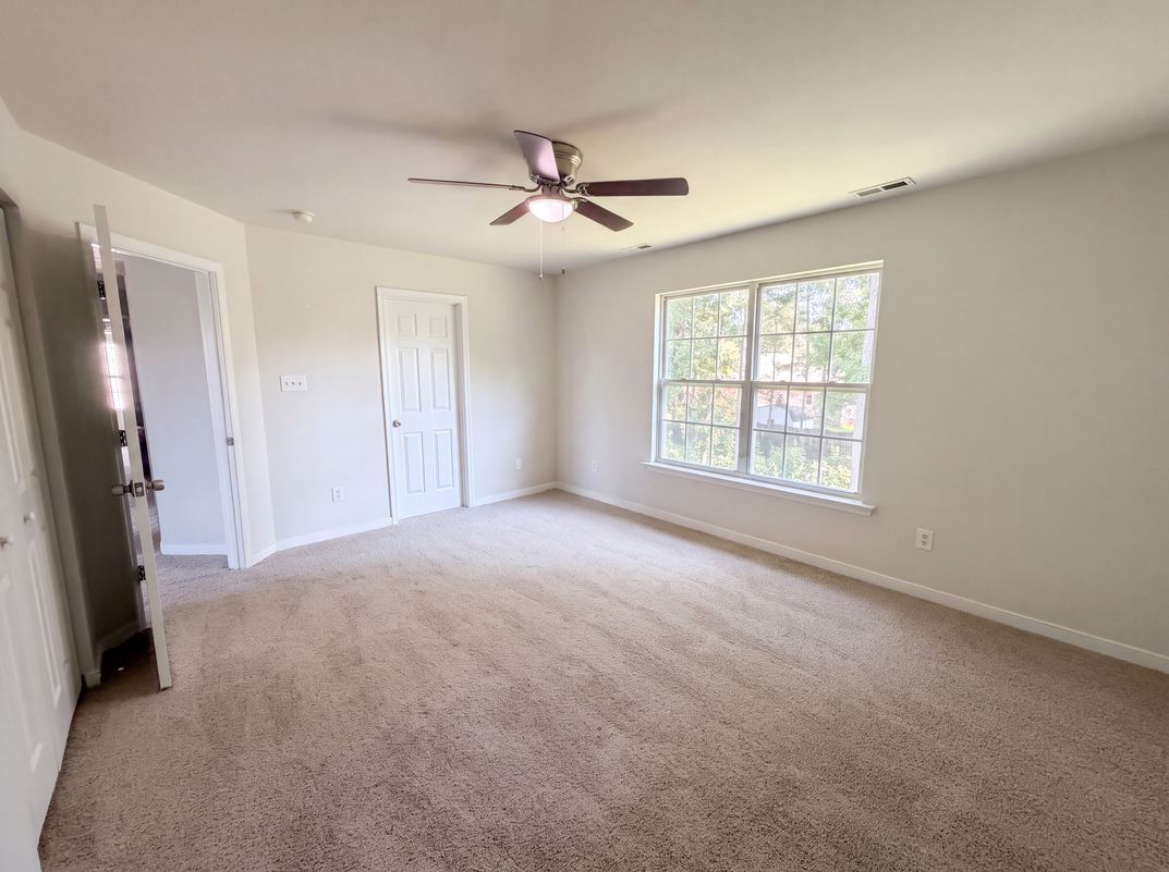 Photo 15 of 19 of 3016 Heather Ridge Dr, Henrico, VA
