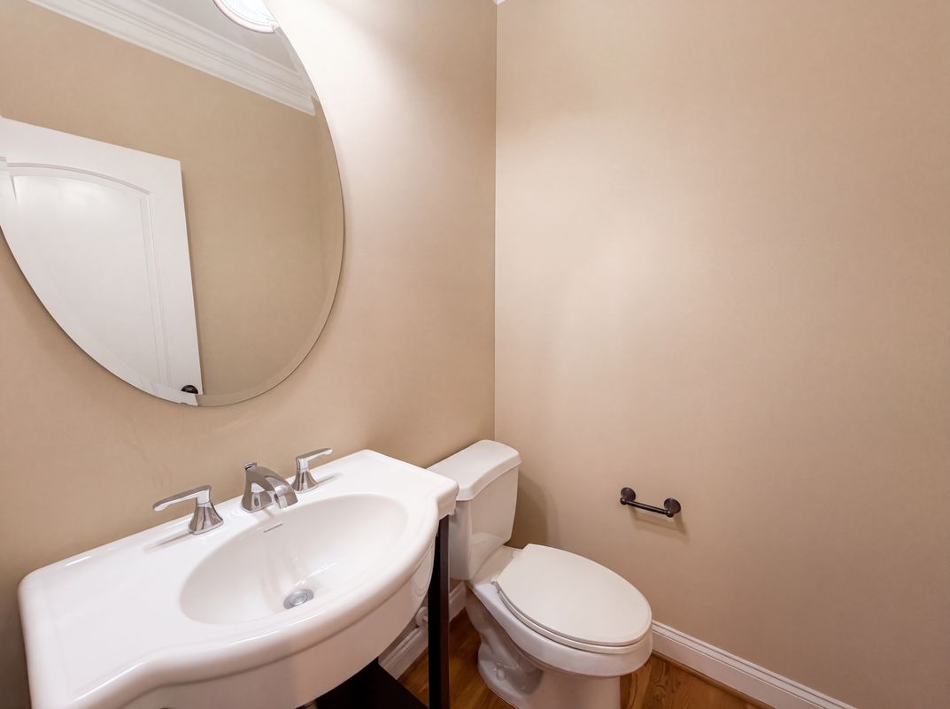 Photo 16 of 25 of 5474 Alamo Dr, Winston Salem, NC
