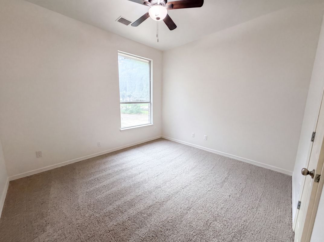 Photo 15 of 26 of 1724 Westend Pl, Round Rock, TX