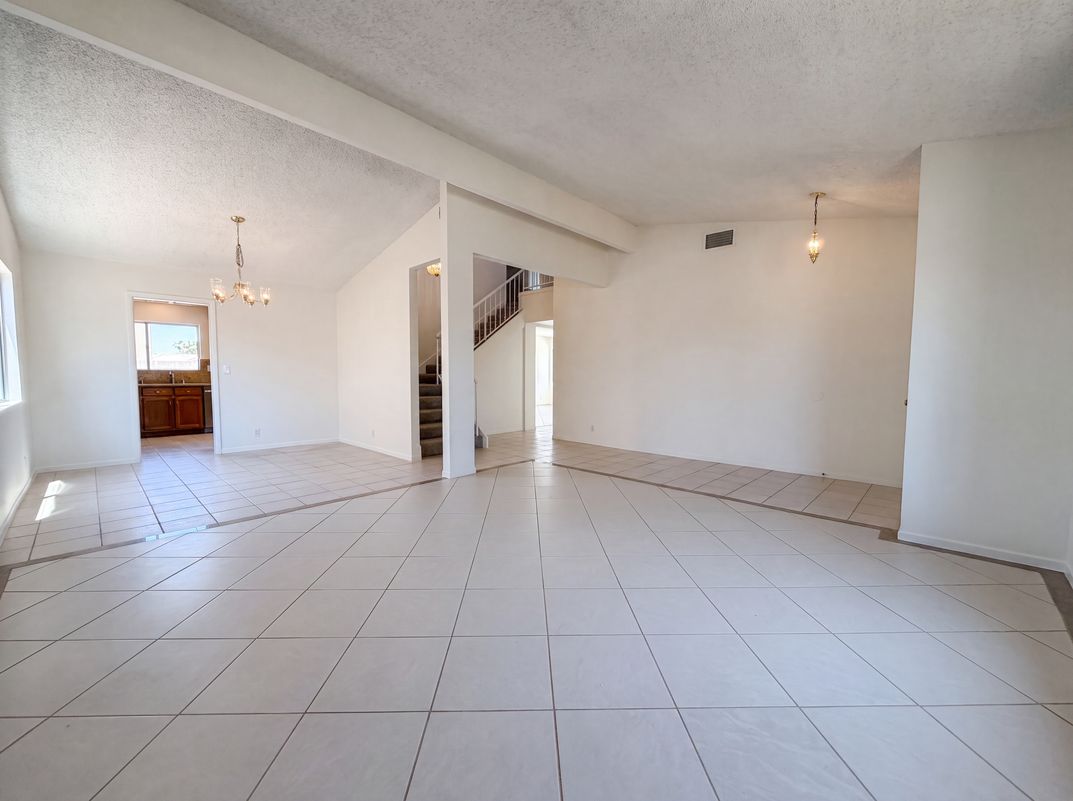 Photo 3 of 20 of 3152 Viewcrest Ave, Henderson, NV