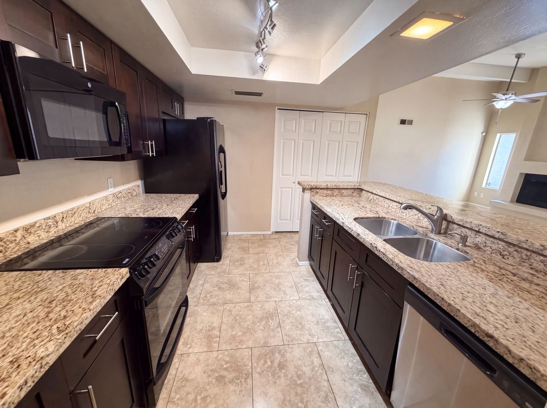 Photo 15 of 21 of 1388 N Los Altos Dr, Chandler, AZ