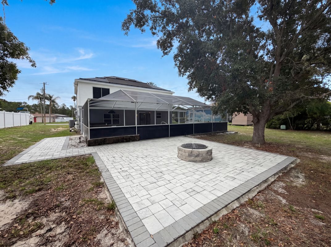 Photo 5 of 53 of 5191 Quintilis St, Spring Hill, FL
