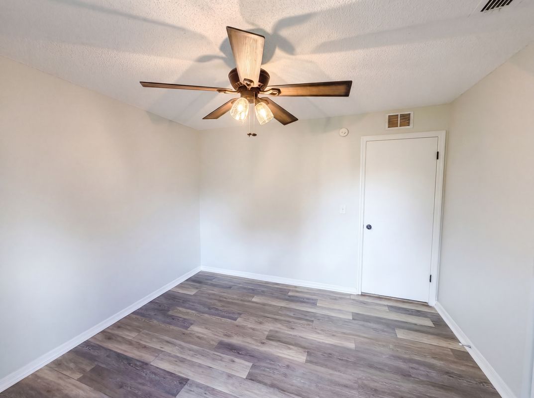 Photo 14 of 20 of 10510 SW 74th Ct, Ocala, FL