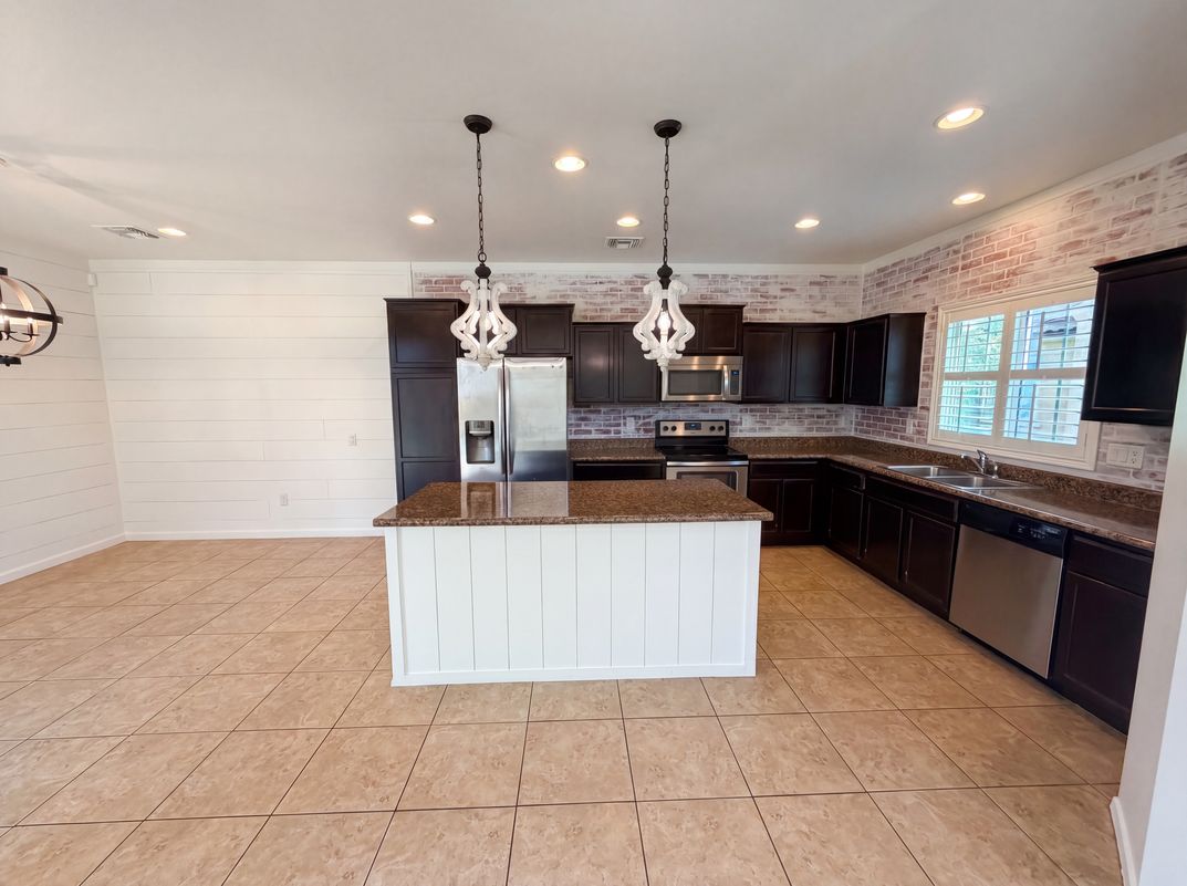 Property photo 2 of 10919 E Midnight Moon Ln