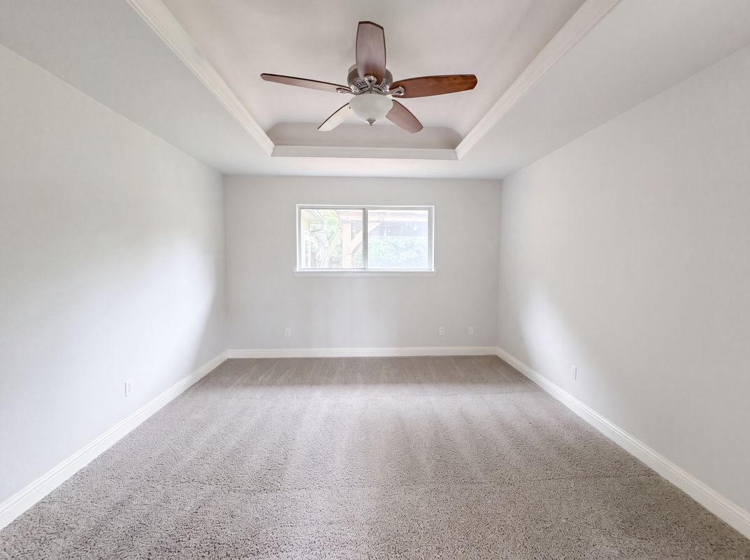 Photo 4 of 22 of 3308 Brookhaven Club Dr, Dallas, TX