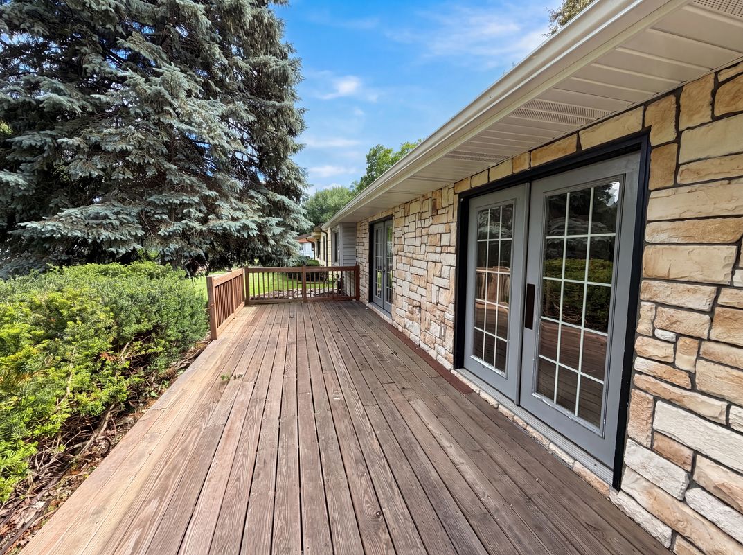 Photo 25 of 27 of 2591 Aldine St, Roseville, MN