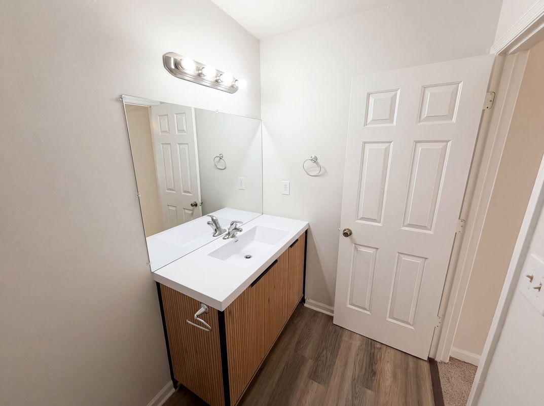 Photo 13 of 18 of 5003 Henson Dr SW, Mableton, GA