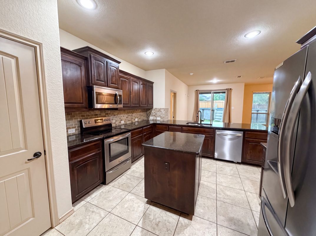 Property photo 2 of 1217 Ashley Dr