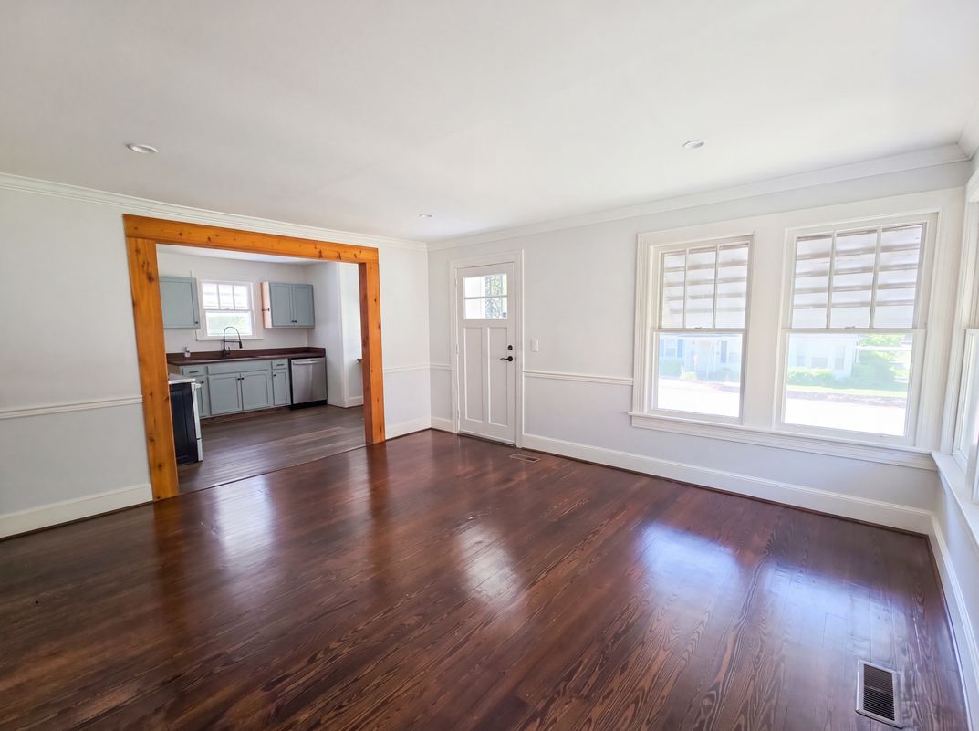 Photo 7 of 18 of 1401 E 9th St, Anniston, AL