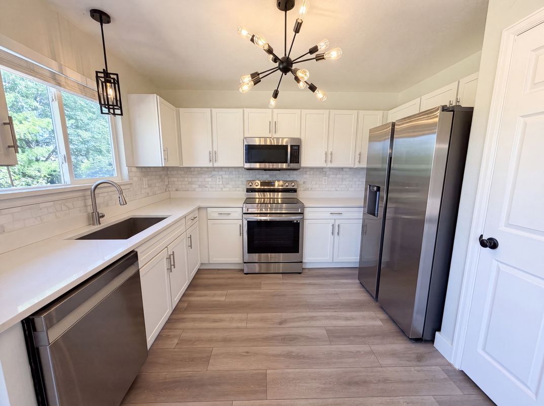 Photo 6 of 23 of 9379 W Ute Dr, Littleton, CO