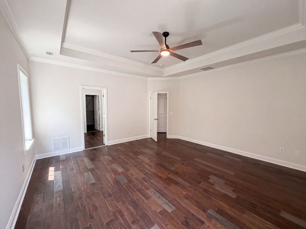 Photo 4 of 23 of 6420 Torrence Trace Dr, Huntersville, NC