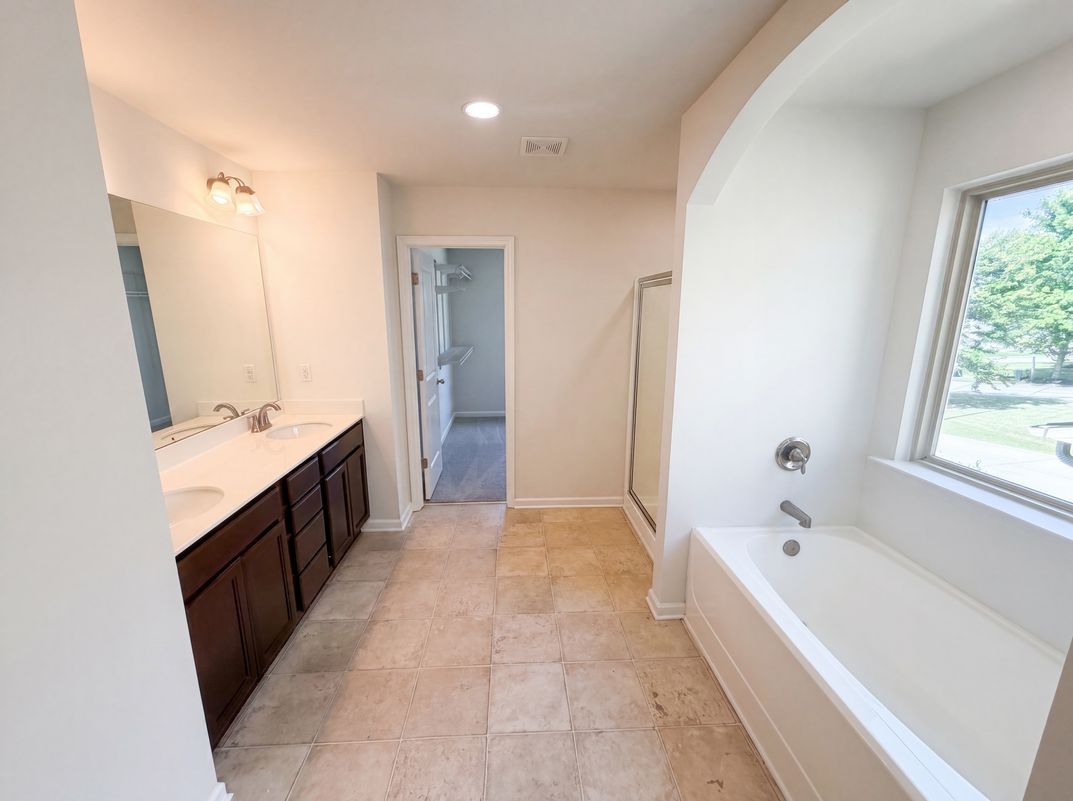 Photo 6 of 22 of 5049 Saphire Ct, Douglasville, GA