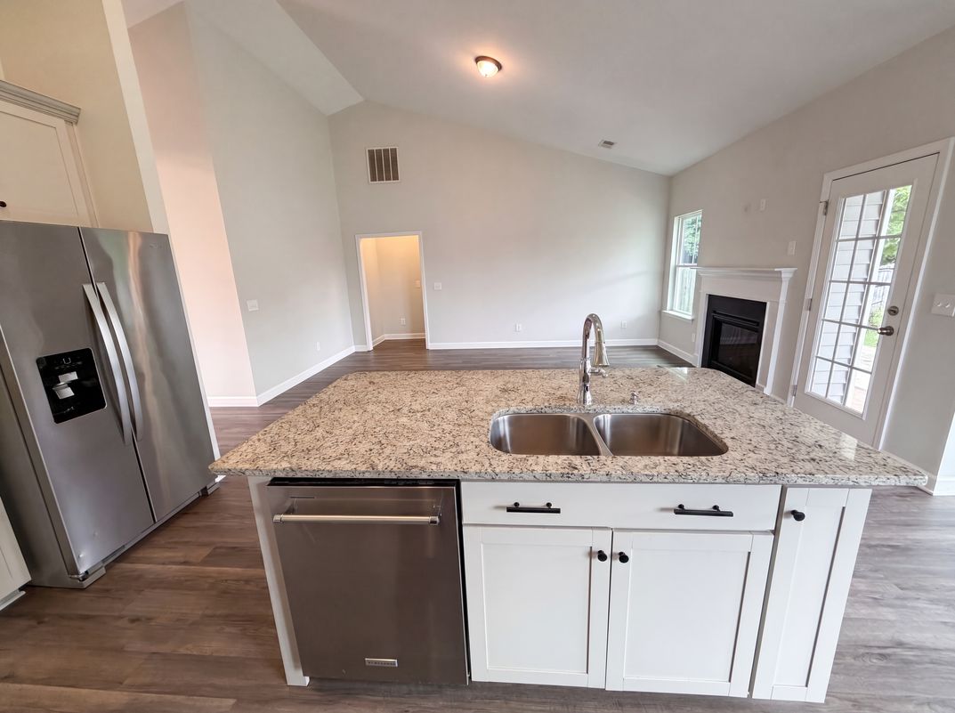 Photo 8 of 24 of 345 Hollow Cove Rd, Chapin, SC