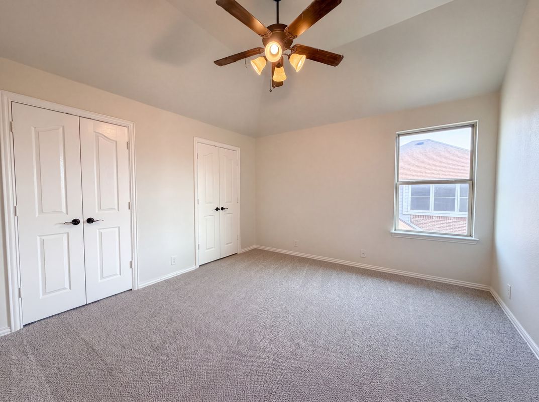 Photo 14 of 22 of 830 Graham Dr, Burleson, TX