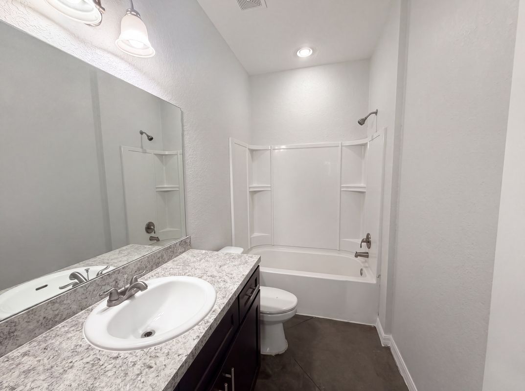 Photo 13 of 17 of 2953 Whispering Trails Dr, Winter Haven, FL