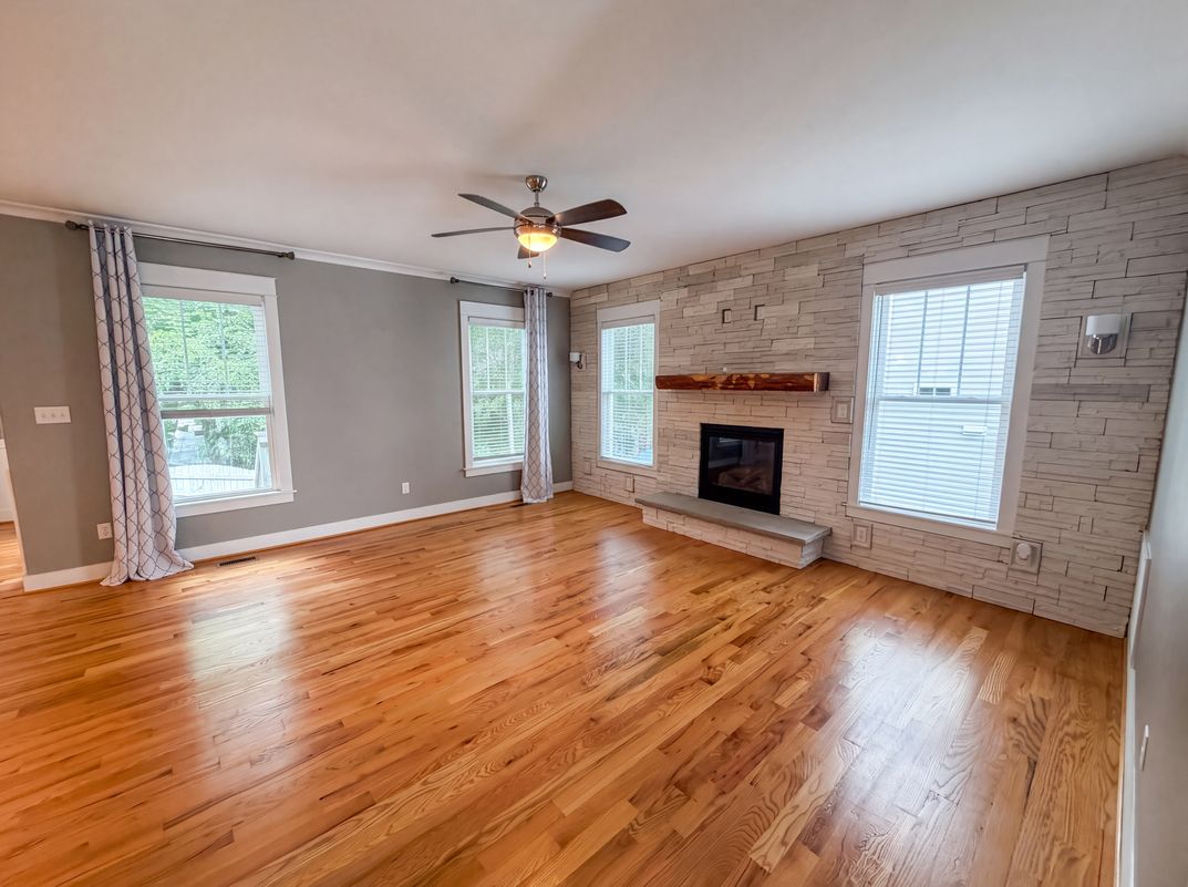 Photo 8 of 27 of 3224 Barkham Dr, Midlothian, VA