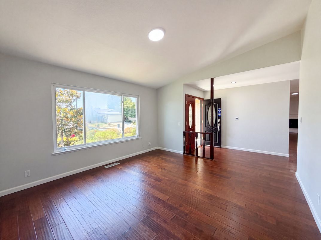 Photo 3 of 48 of 1091 Fox Meadow Way, Concord, CA