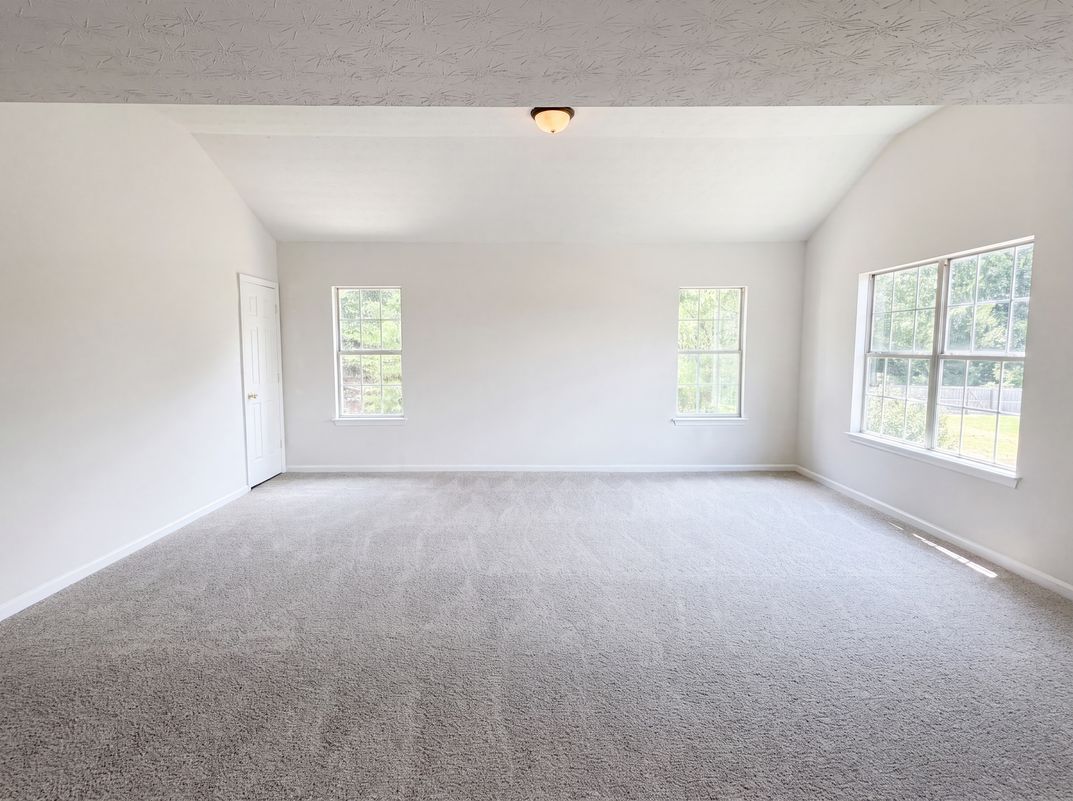Photo 16 of 33 of 1672 Bennett Dr, McDonough, GA