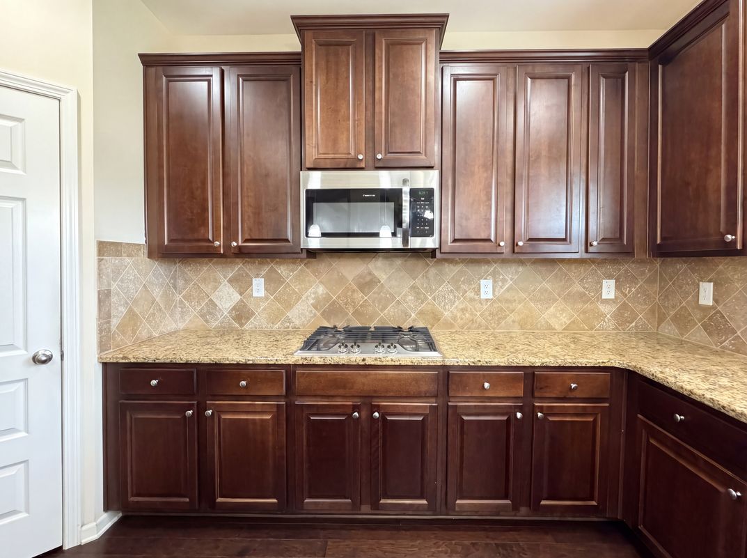 Photo 8 of 30 of 798 Kallispel Ct, Hampton, GA