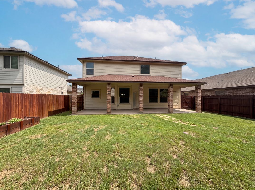 Photo 5 of 19 of 6623 Ambrose Cir, Temple, TX