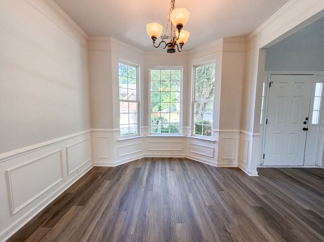 Photo 10 of 26 of 9 Bluff Ridge Ct, Greenville, SC