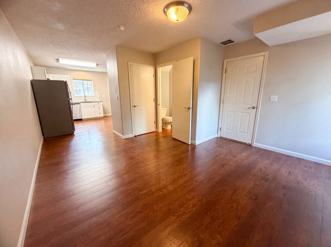 Photo 7 of 18 of 61 SE 171st Ave, Portland, OR