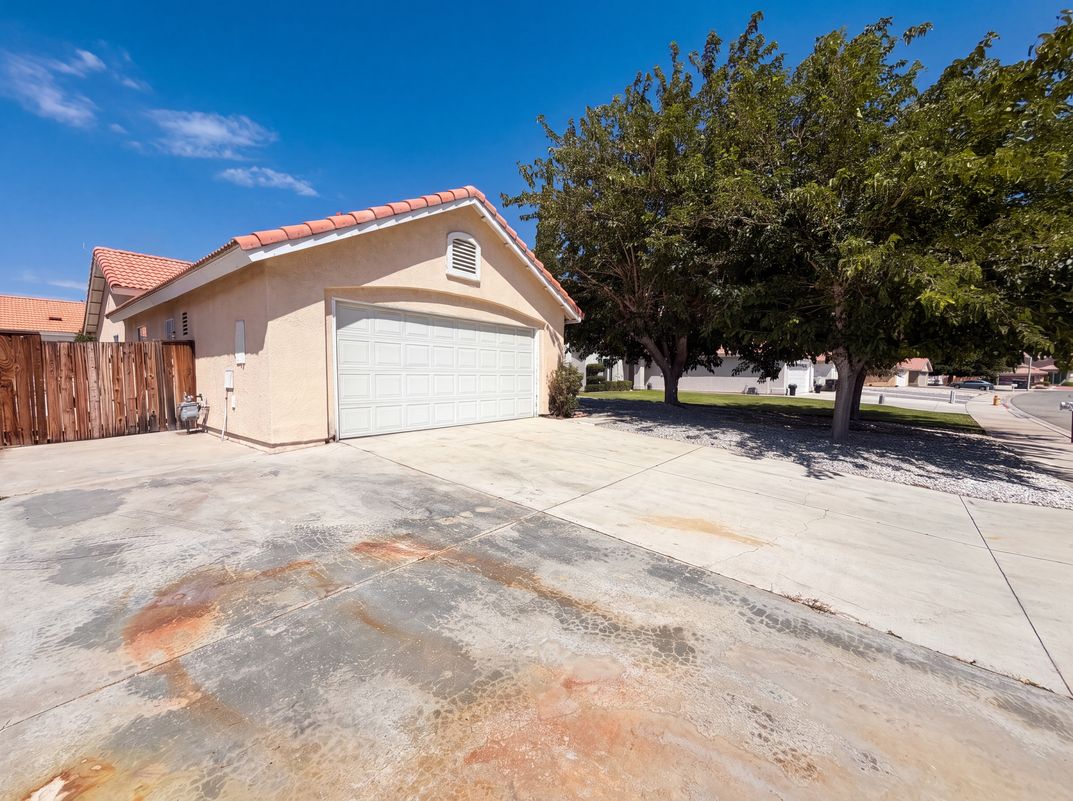 Photo 17 of 19 of 13154 Oberlin Ave, Victorville, CA