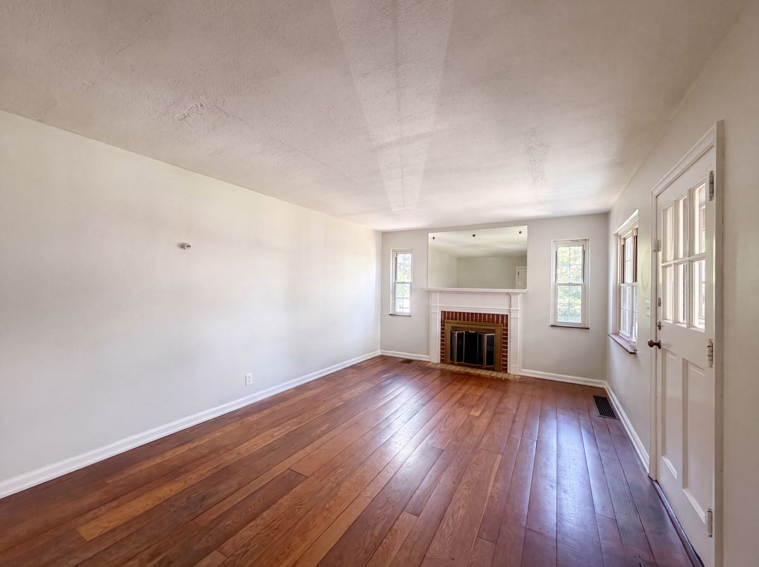 Photo 3 of 21 of 1304 Coolidge Ave, Cincinnati, OH