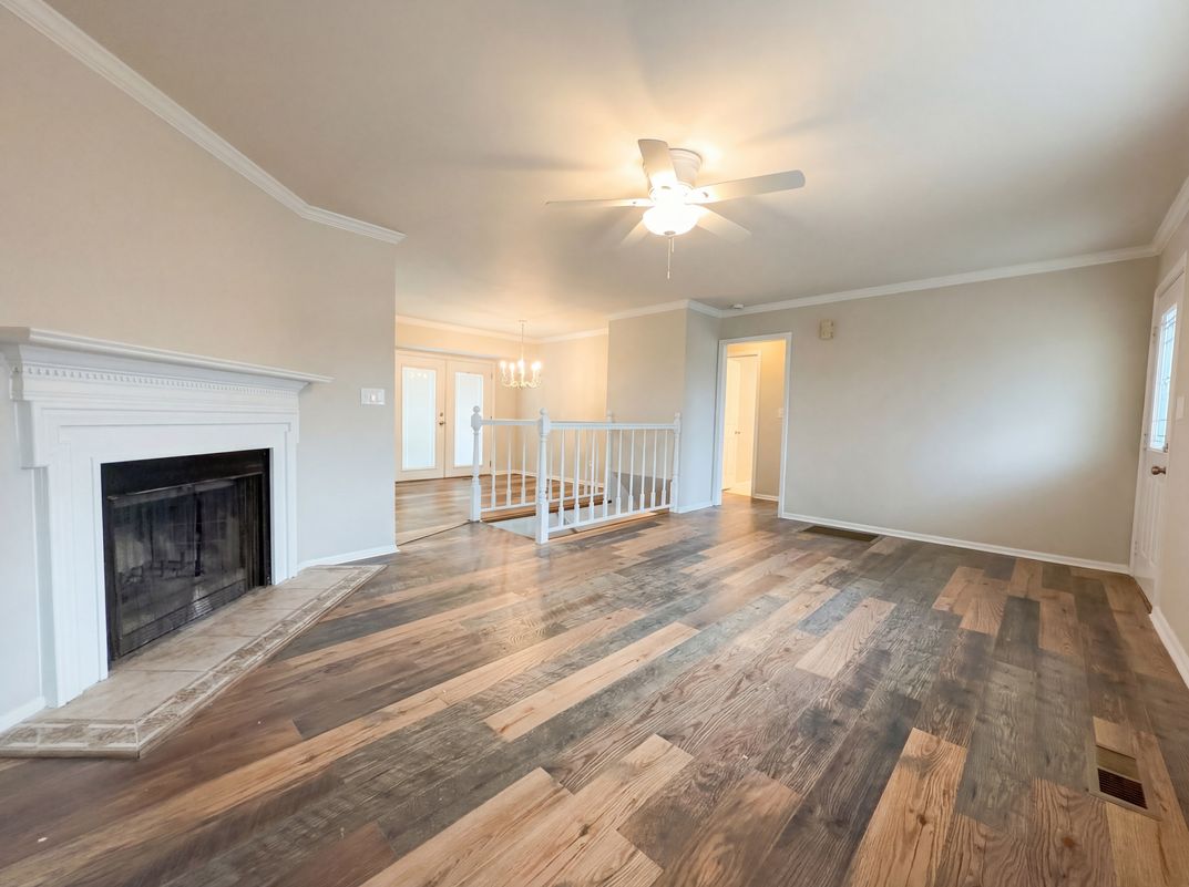 Photo 3 of 18 of 225 Ash Cir, Trussville, AL