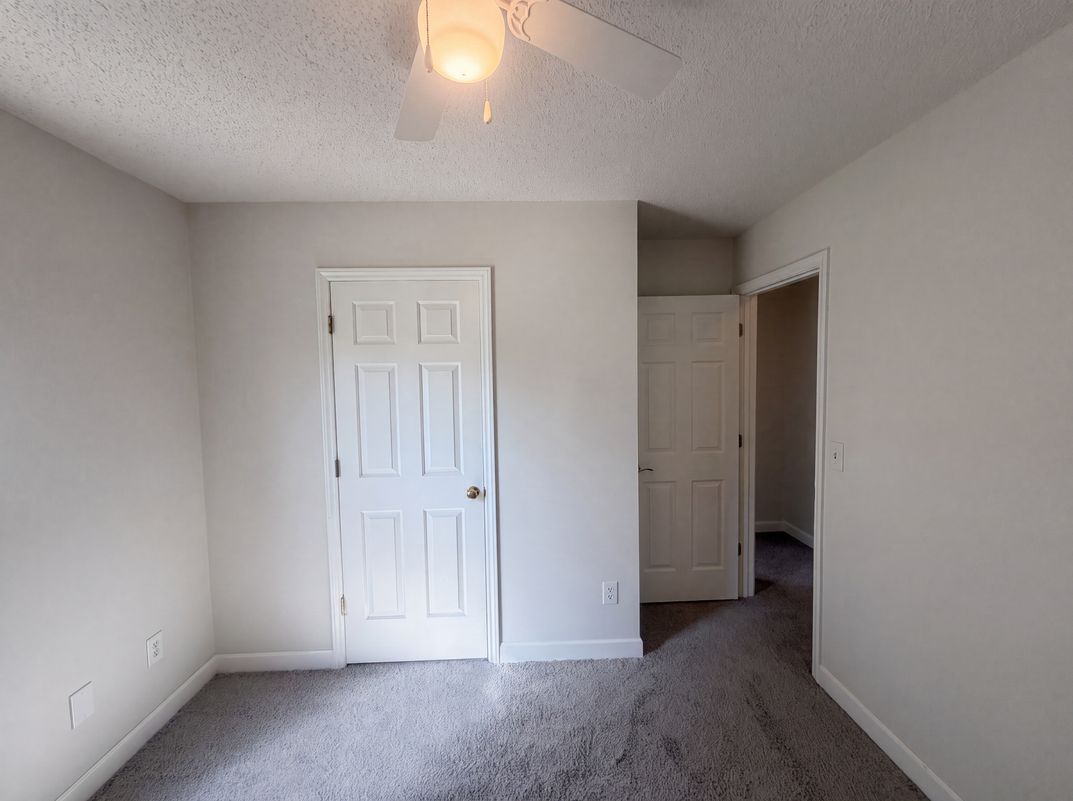 Photo 8 of 26 of 109 Briarcreek Dr, Winston Salem, NC