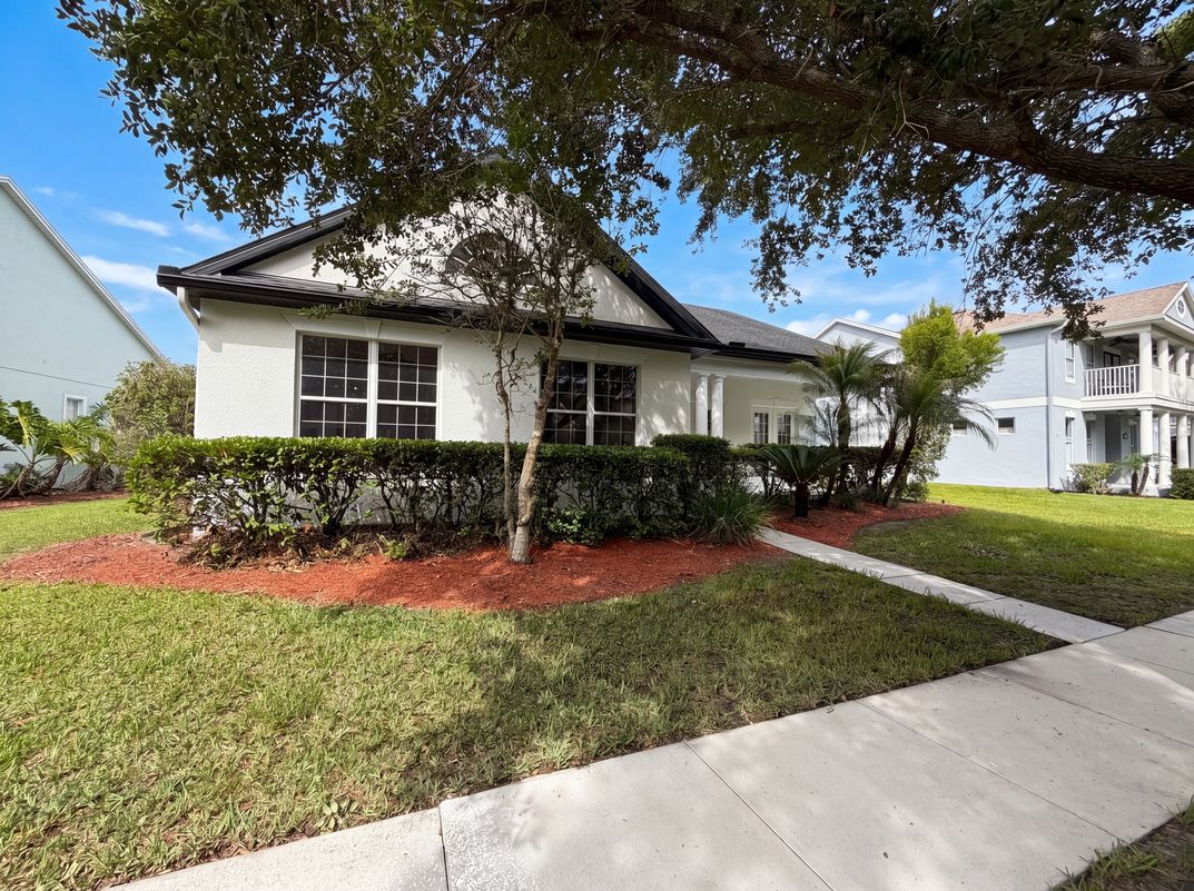 Photo 27 of 34 of 3379 Morelyn Crest Cir, Orlando, FL