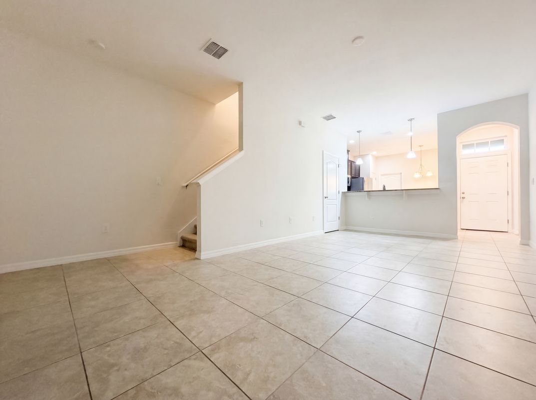 Photo 3 of 26 of 10844 Verawood Dr, Riverview, FL