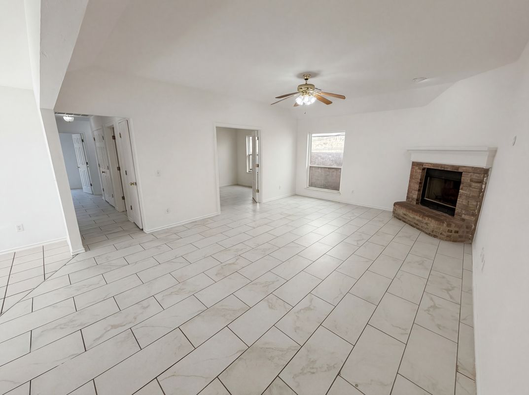 Photo 3 of 17 of 12917 Meadows Dr, Oklahoma City, OK