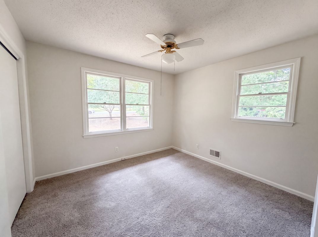 Photo 9 of 16 of 406 Lafayette Way, Camden, SC