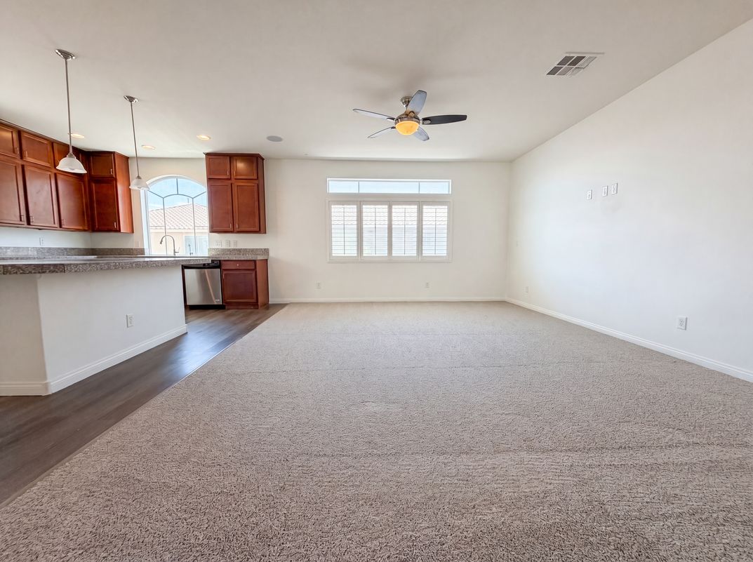 Photo 12 of 32 of 5429 Ledgewood Creek Ave, Las Vegas, NV